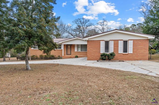 104 Lakeside Drive, Warner Robins, GA 31088