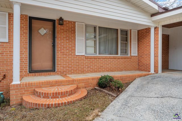 104 Lakeside Drive, Warner Robins, GA 31088