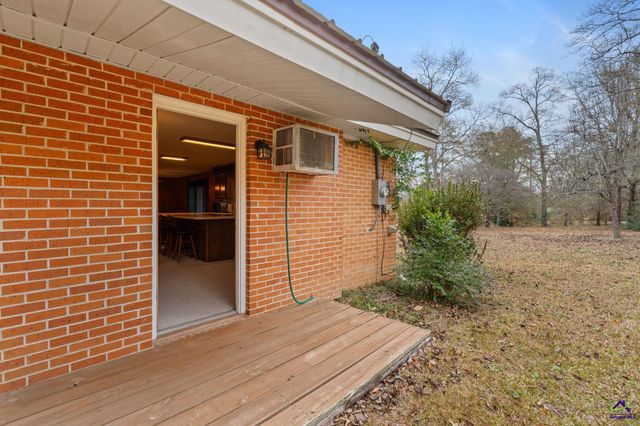 104 Lakeside Drive, Warner Robins, GA 31088