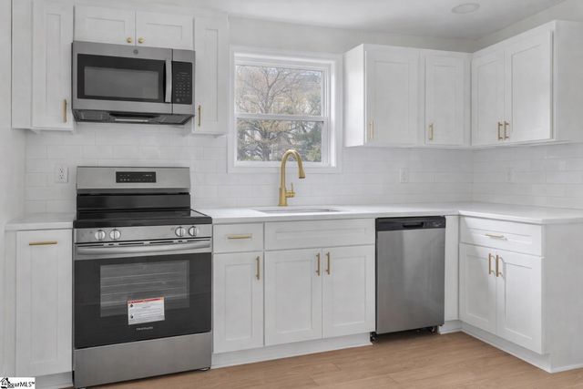 125 Circle Drive, Greer, SC 29650