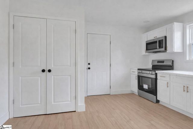 125 Circle Drive, Greer, SC 29650