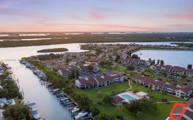 3207 S Lakeview Cir 6205, Fort Pierce, FL 34949