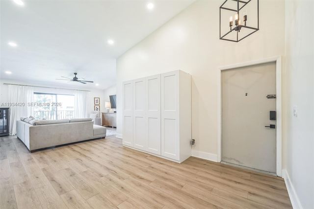 3207 S Lakeview Cir 6205, Fort Pierce, FL 34949