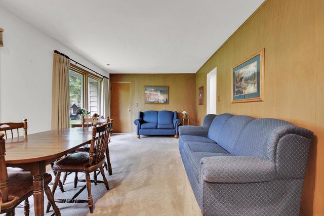 16035 Luella DRIVE, Brookfield, WI 53005