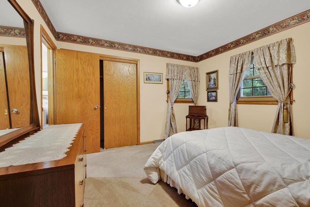 16035 Luella DRIVE, Brookfield, WI 53005