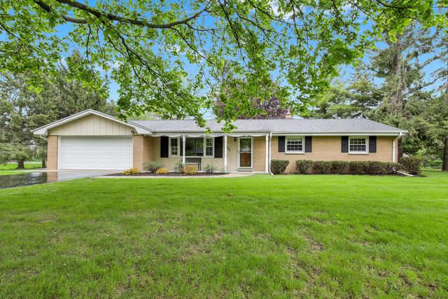 16035 Luella DRIVE, Brookfield, WI 53005