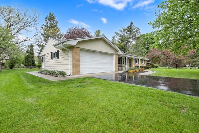 16035 Luella DRIVE, Brookfield, WI 53005