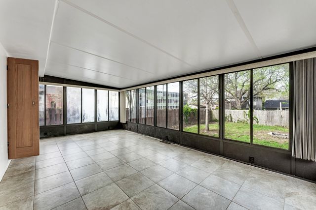 2205 N Prospect Avenue, Springfield, MO 65803