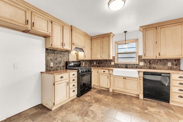 2205 N Prospect Avenue, Springfield, MO 65803