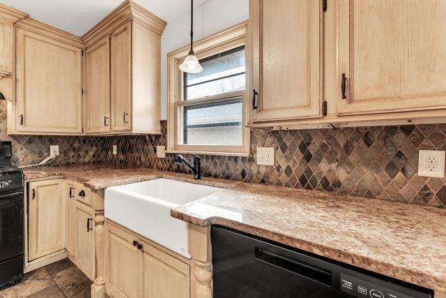 2205 N Prospect Avenue, Springfield, MO 65803