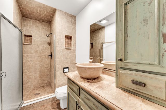 2205 N Prospect Avenue, Springfield, MO 65803