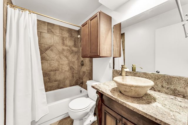 2205 N Prospect Avenue, Springfield, MO 65803