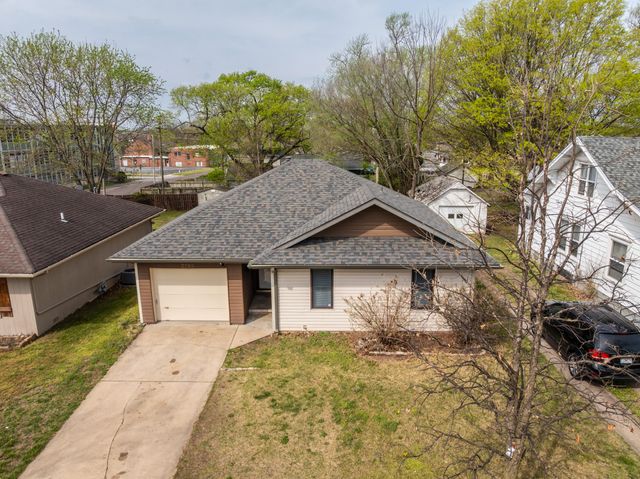2205 N Prospect Avenue, Springfield, MO 65803
