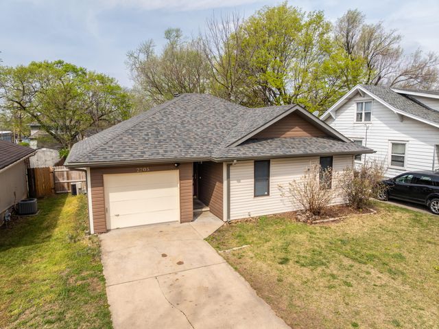 2205 N Prospect Avenue, Springfield, MO 65803