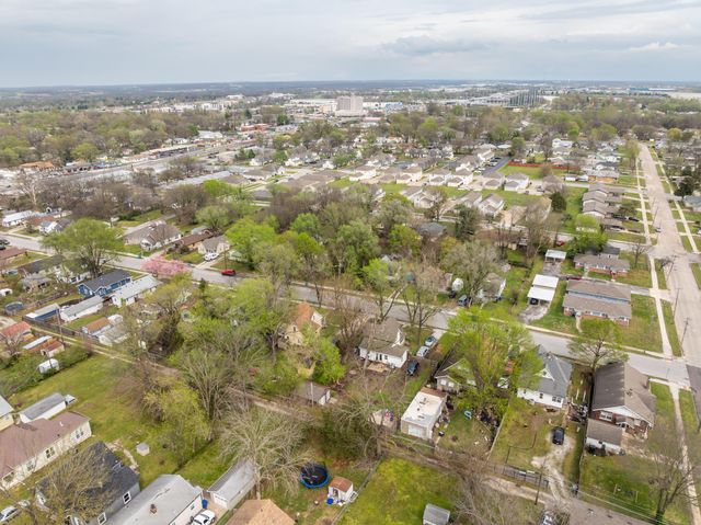 2205 N Prospect Avenue, Springfield, MO 65803