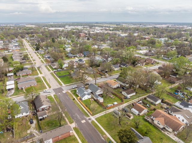 2205 N Prospect Avenue, Springfield, MO 65803