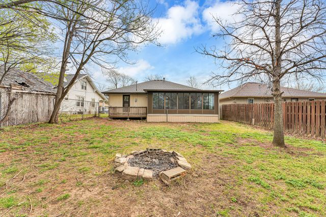 2205 N Prospect Avenue, Springfield, MO 65803