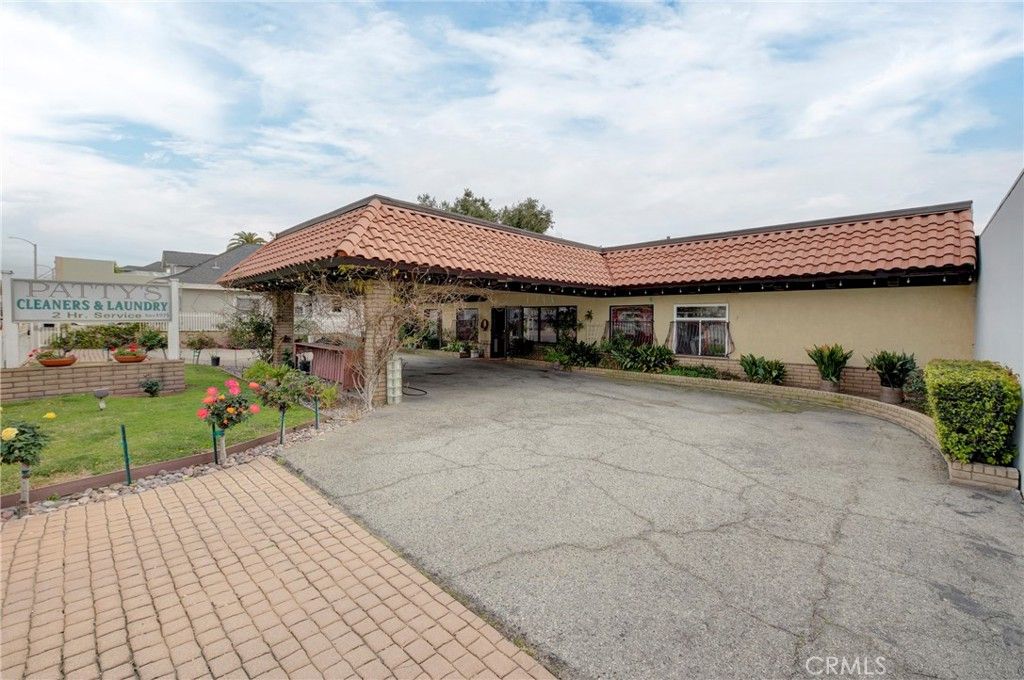 340 W Foothill, Monrovia, CA 91016