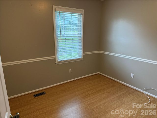 812 Whites Farm Road, Statesville, NC 28625