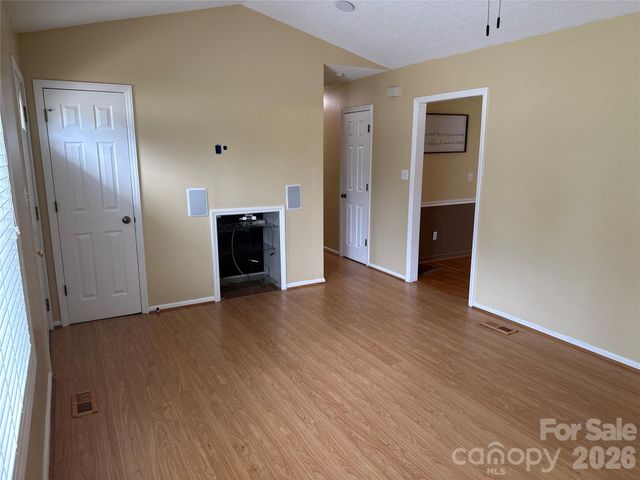 812 Whites Farm Road, Statesville, NC 28625