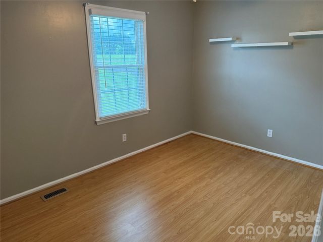 812 Whites Farm Road, Statesville, NC 28625
