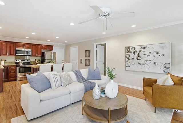 1775 Diamond St 220, San Diego, CA 92109