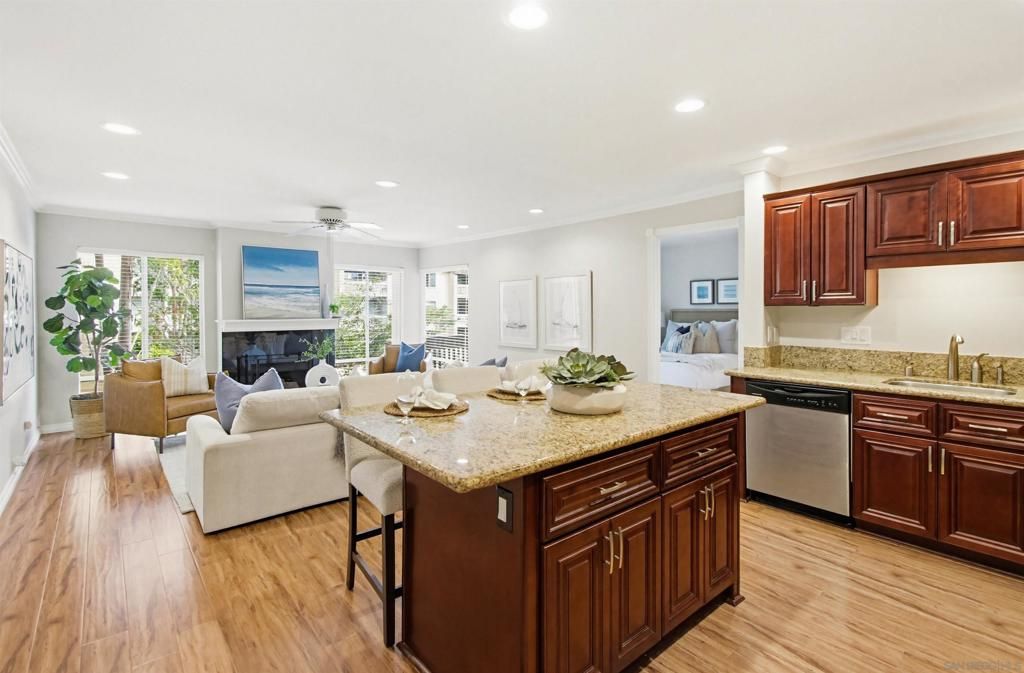 1775 Diamond St 220, San Diego, CA 92109