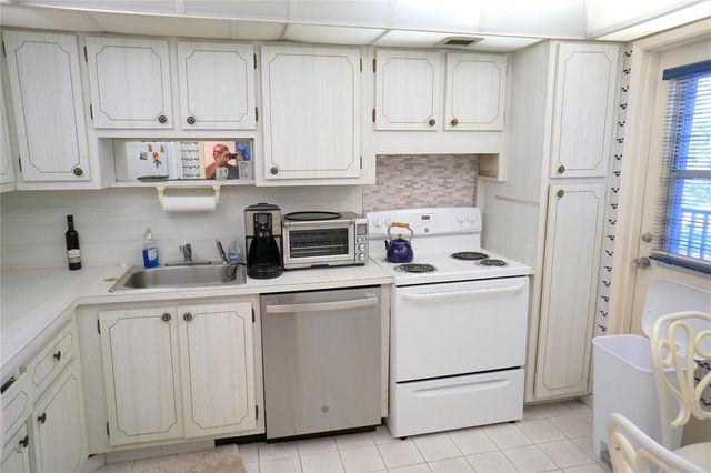 2600 S COURSE Drive 410, Pompano Beach, FL 33069