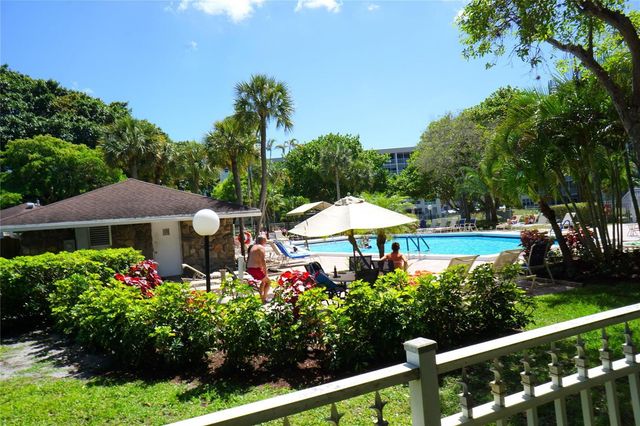 2600 S COURSE Drive 410, Pompano Beach, FL 33069