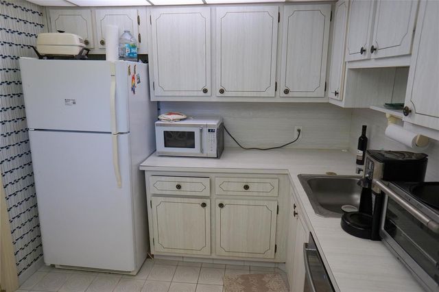 2600 S COURSE Drive 410, Pompano Beach, FL 33069