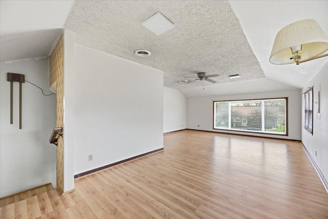 1026 N 26TH Street, Council Bluffs, IA 51501