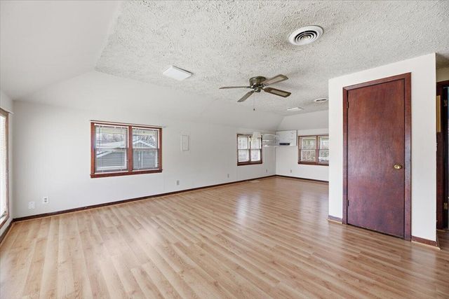 1026 N 26TH Street, Council Bluffs, IA 51501