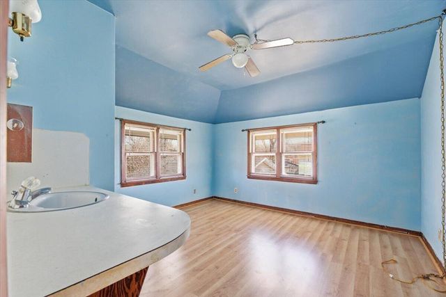 1026 N 26TH Street, Council Bluffs, IA 51501