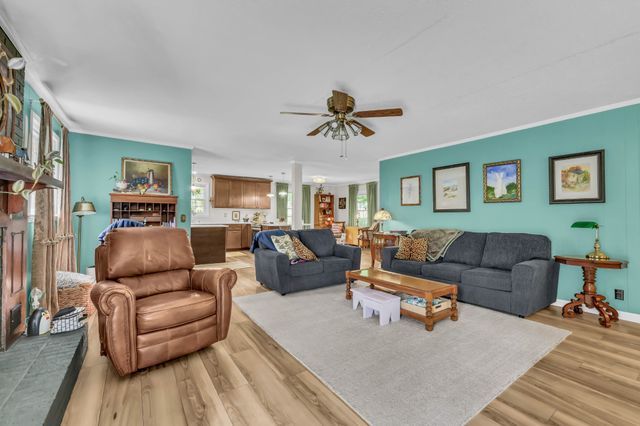 2824 Scenic Dr, Clarksville, TN 37043
