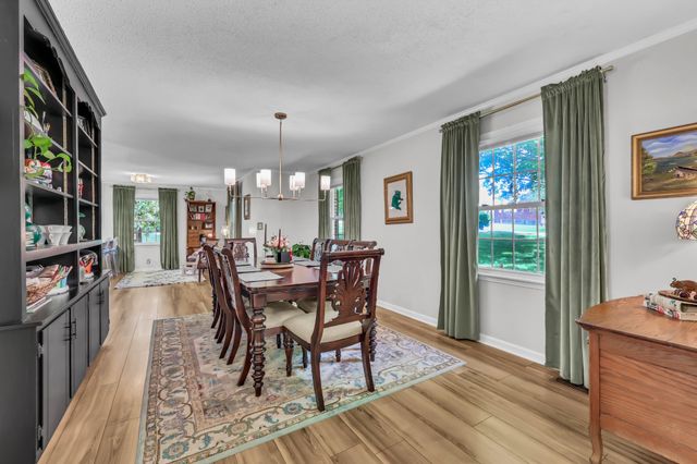 2824 Scenic Dr, Clarksville, TN 37043