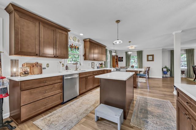 2824 Scenic Dr, Clarksville, TN 37043