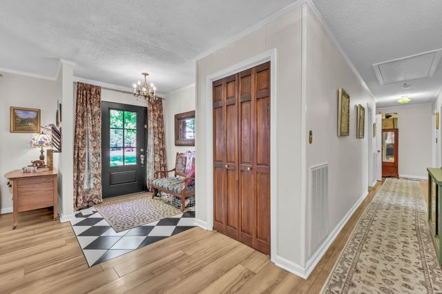 2824 Scenic Dr, Clarksville, TN 37043