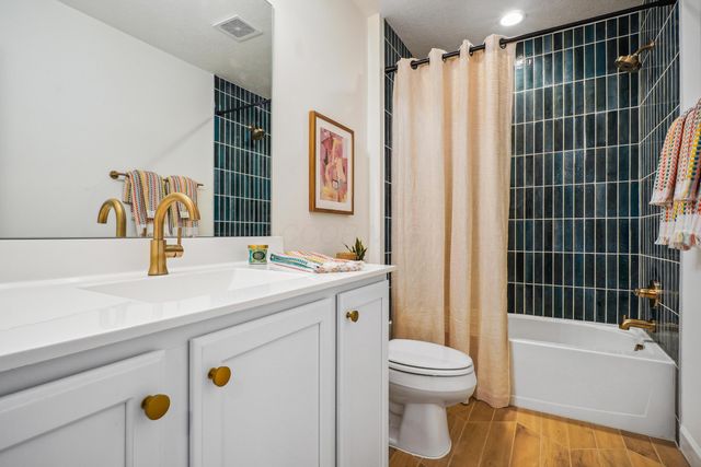 6198 Renner Park Drive, Columbus, OH 43228