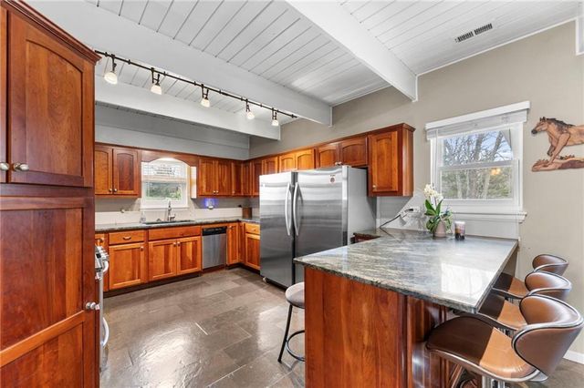 25828 Old KC Road, Paola, KS 66071