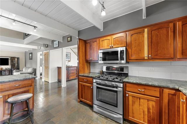 25828 Old KC Road, Paola, KS 66071
