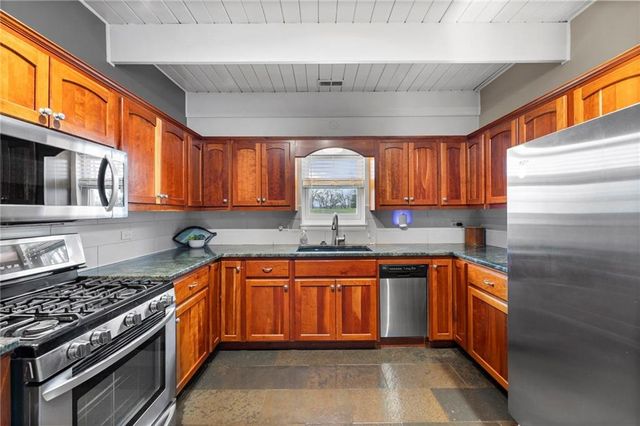 25828 Old KC Road, Paola, KS 66071