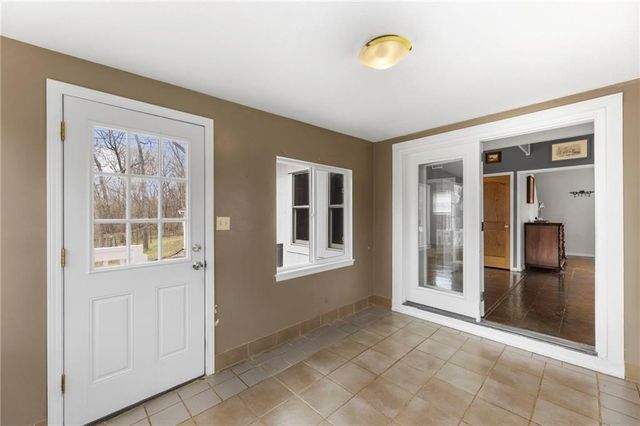 25828 Old KC Road, Paola, KS 66071
