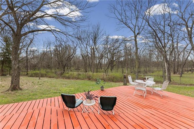 25828 Old KC Road, Paola, KS 66071