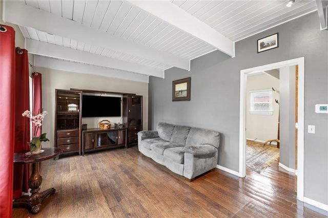 25828 Old KC Road, Paola, KS 66071