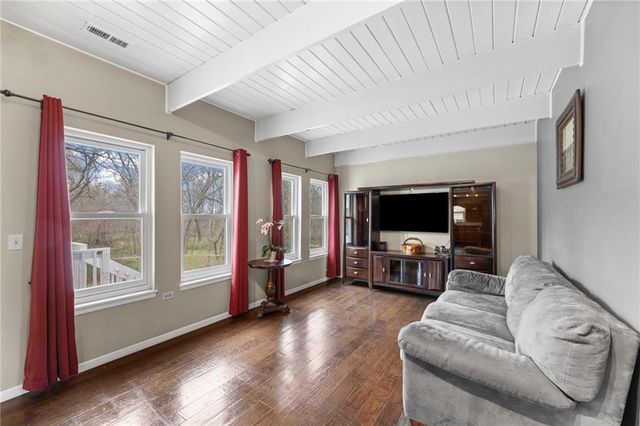 25828 Old KC Road, Paola, KS 66071