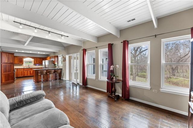 25828 Old KC Road, Paola, KS 66071