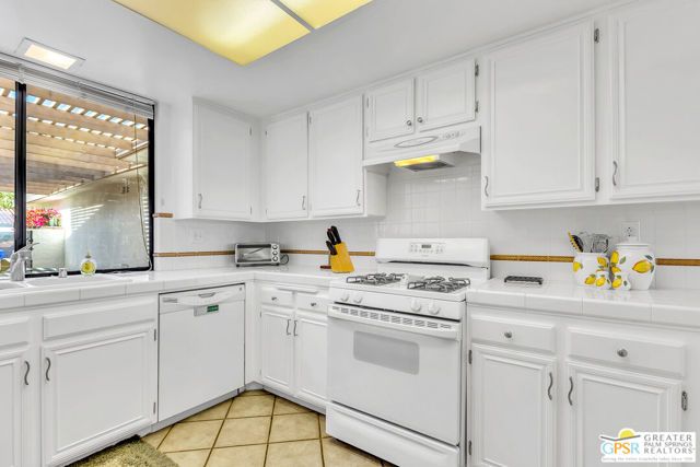 28 Calle Encinitas, Rancho Mirage, CA 92270
