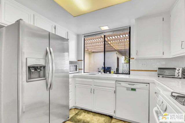 28 Calle Encinitas, Rancho Mirage, CA 92270
