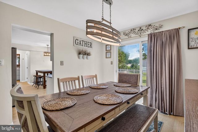 393 BRYN MAWR DR, Williamstown, NJ 08094