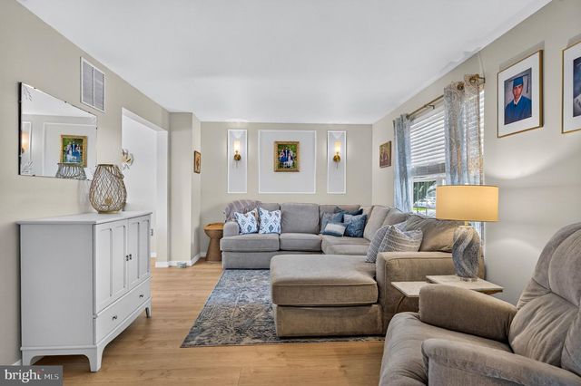 393 BRYN MAWR DR, Williamstown, NJ 08094